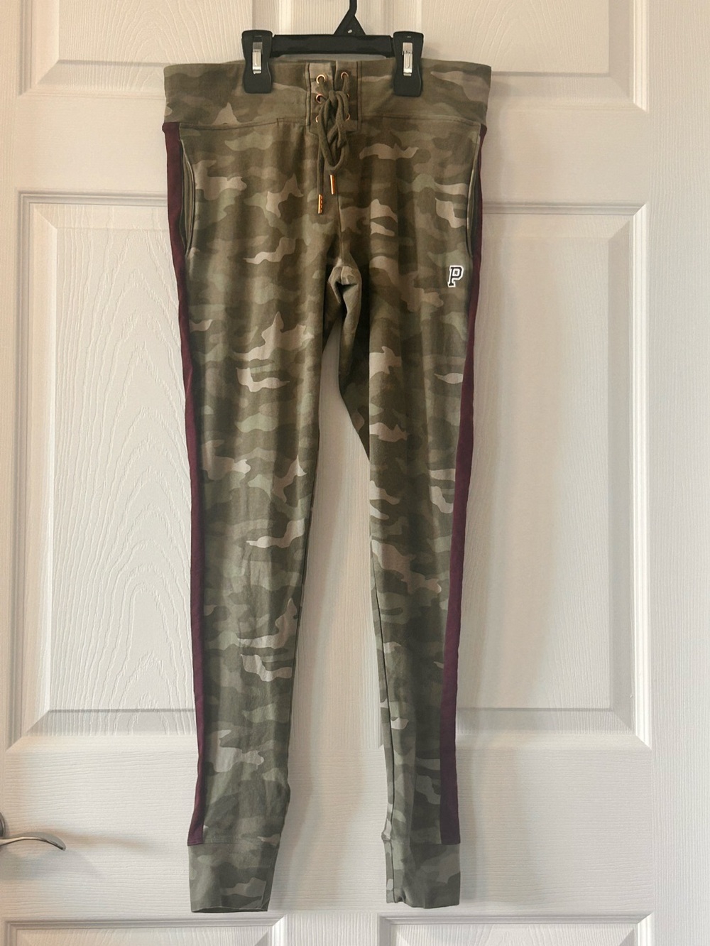 PINK Victoria's Secret Camo Campus Yoga Leggings